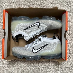 Nike Air Vapormax 2021 FK Size 4y/5.5w